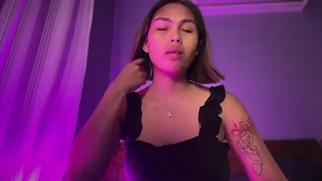 AlaiaXPixie's Webcam Show