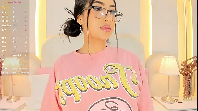 دردشة SalomeeBell الجنسية المباشرة