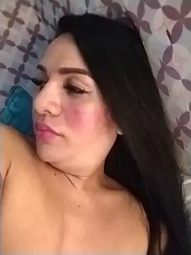 Yourbabyshane webkamerás műsora