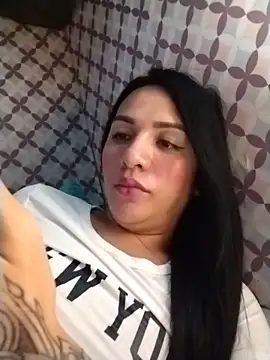 Yourbabyshane webkamerás műsora