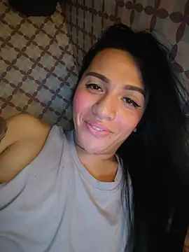 Yourbabyshane Show in webcam