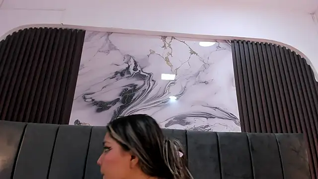 Wonderkloe_のライブXXXチャット