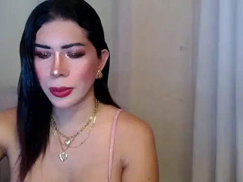 Pokazy przed kamerką – goddessofbigcock1234