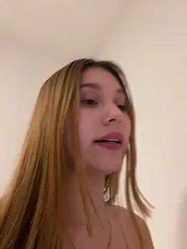 Nikii__ Pertunjukan Webcam