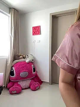 Nikii__ Show in webcam