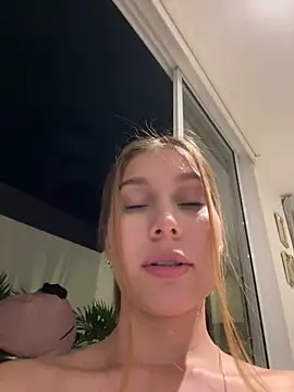 Nikii__'s Live XXX Chat