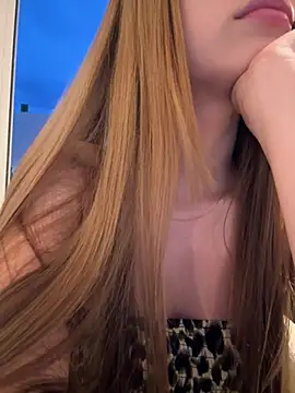 Nikii__ Pertunjukan Webcam