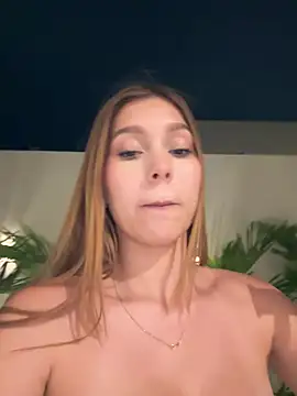 Nikii__ Show in webcam