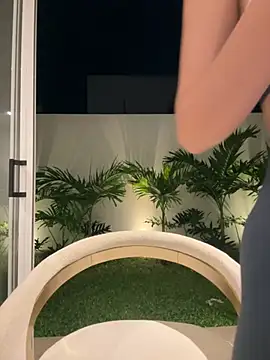 צ'אט XXX בשידור חי של Nikii__