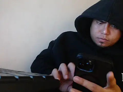 jamesCumsxx Show Webcam