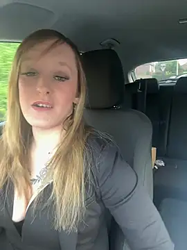 LucyRoseMae Chat XXX in diretta