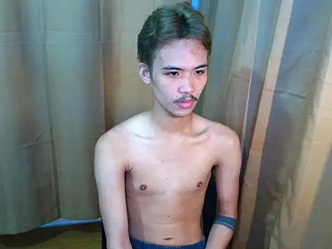 UrasianCummer02 Pertunjukan Webcam