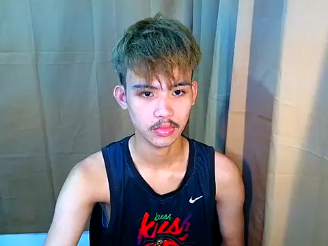 UrasianCummer02 Pertunjukan Webcam