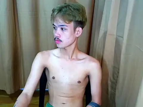 UrasianCummer02 Pertunjukan Webcam