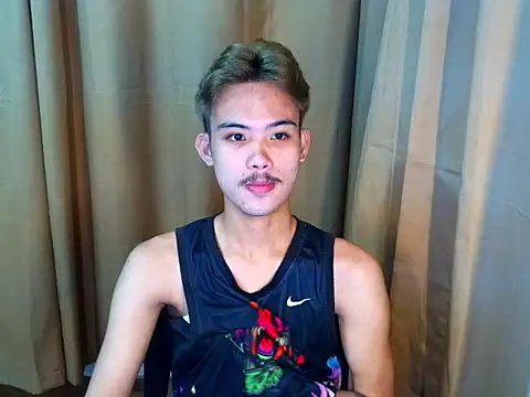 UrasianCummer02 Pertunjukan Webcam