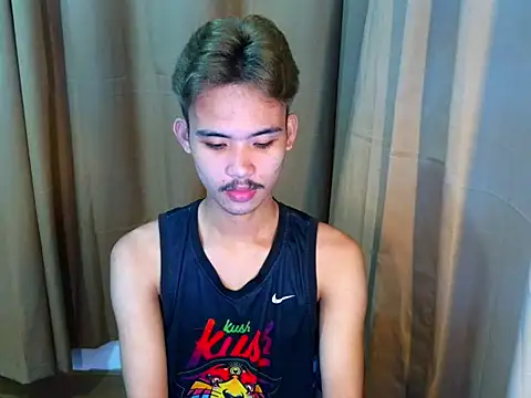 UrasianCummer02 – webcam-show
