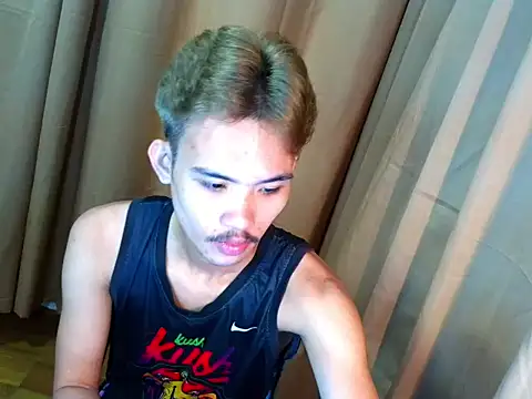 UrasianCummer02 Pertunjukan Webcam