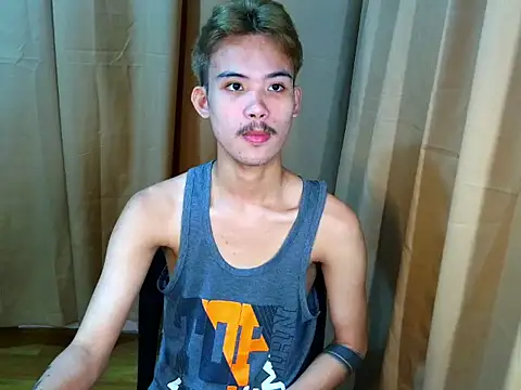 UrasianCummer02 Pertunjukan Webcam