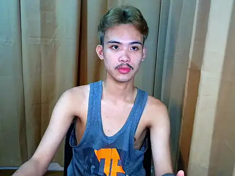UrasianCummer02 Pertunjukan Webcam