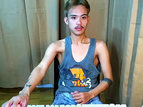 UrasianCummer02 Pertunjukan Webcam