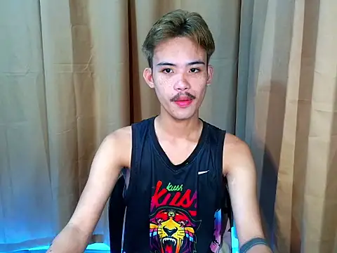 UrasianCummer02 Pertunjukan Webcam
