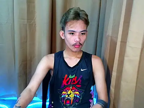 UrasianCummer02 Pertunjukan Webcam
