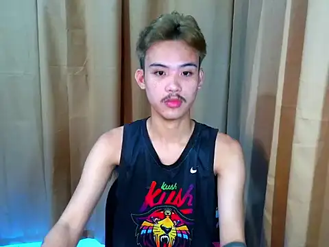 UrasianCummer02 Pertunjukan Webcam
