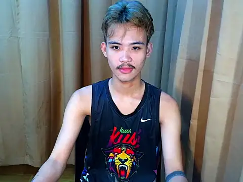 UrasianCummer02 Pertunjukan Webcam