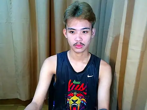 UrasianCummer02 Pertunjukan Webcam