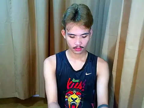 UrasianCummer02 Pertunjukan Webcam