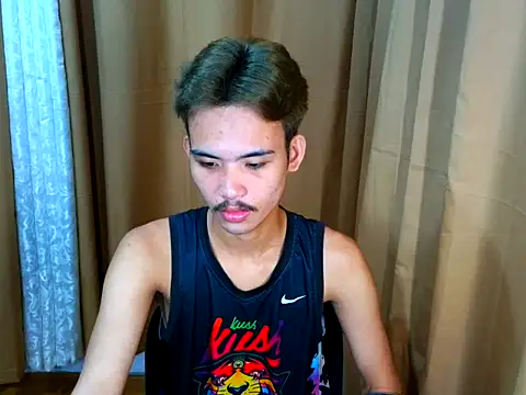 UrasianCummer02 Pertunjukan Webcam