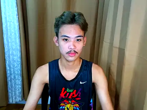 UrasianCummer02 Pertunjukan Webcam