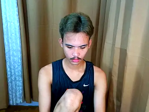 UrasianCummer02 Pertunjukan Webcam