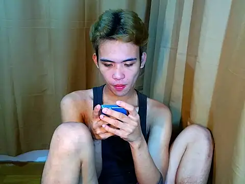 UrasianCummer02 Pertunjukan Webcam
