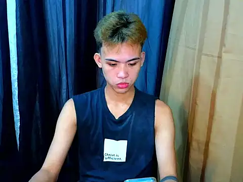 UrasianCummer02 Pertunjukan Webcam