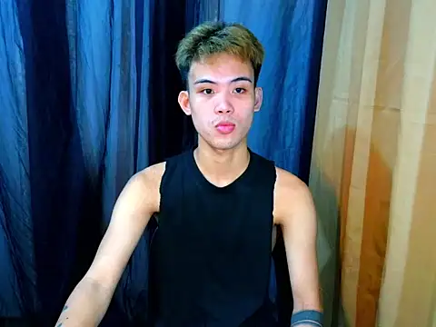 UrasianCummer02 Pertunjukan Webcam