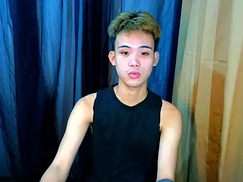 UrasianCummer02 Pertunjukan Webcam
