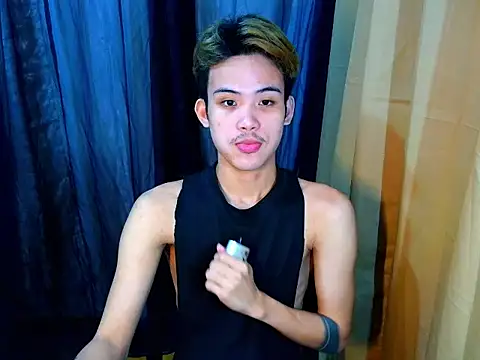 UrasianCummer02 Pertunjukan Webcam