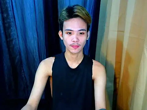 UrasianCummer02 Pertunjukan Webcam