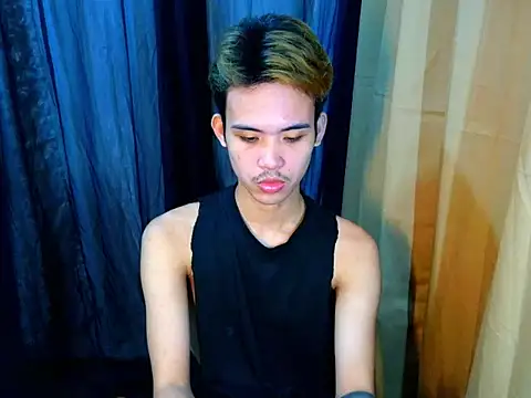 UrasianCummer02 Pertunjukan Webcam