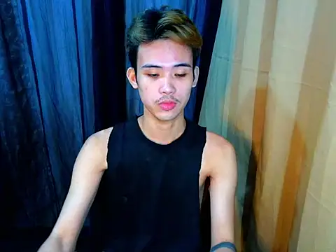 UrasianCummer02 Pertunjukan Webcam