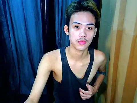 UrasianCummer02 Pertunjukan Webcam