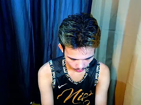 UrasianCummer02 Pertunjukan Webcam