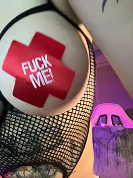 Draculona-666's Webcam Show