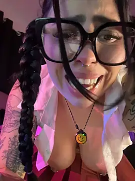 Draculona-666 Live XXX Chat