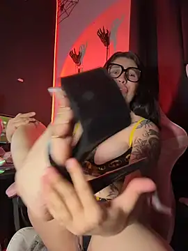 Czat XXX na żywo – Draculona-666