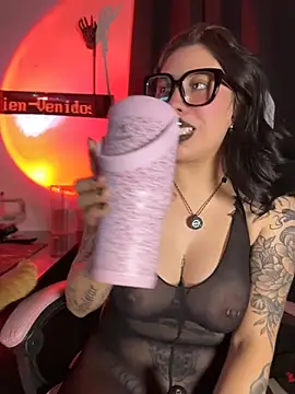 Draculona-666's Live XXX Chat