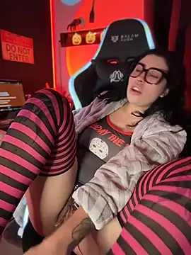 Czat XXX na żywo – Draculona-666