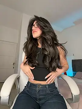 julieta_jhonss Adlı Modelin Web Kamerası Şovu