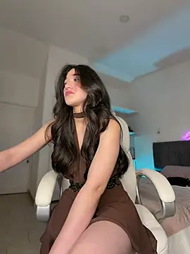 julieta_jhonss Adlı Modelin Canlı XXX Sohbeti